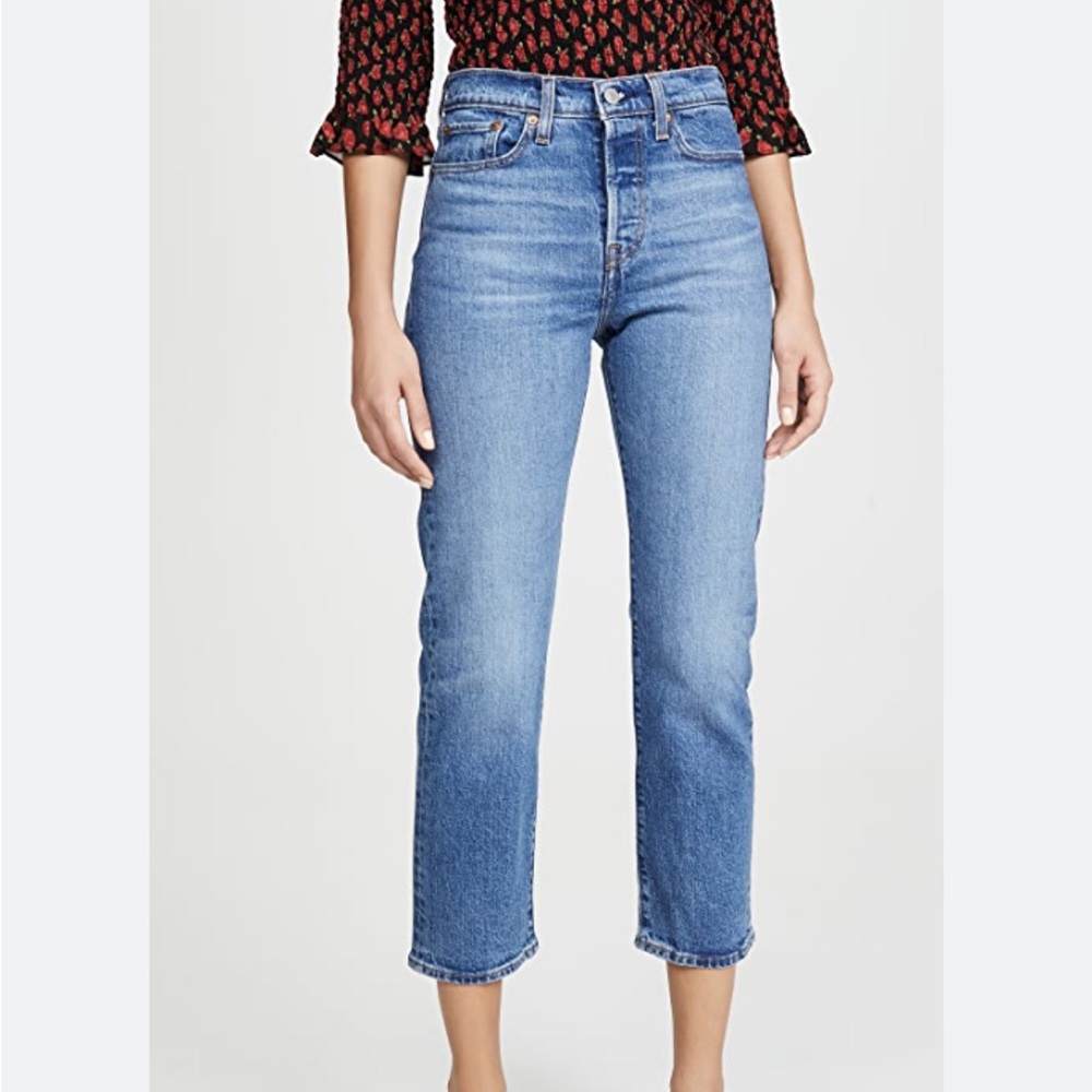 Levi’s High Waisted Wedgie Straight Jeans- Medium Wash